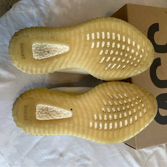 2017 Yeezy Boost 350 V2 “Cream White” CP9366 Sz 11 - Picture 7 of 8